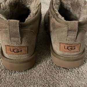 Ugg Ultra Mini Classic in Antelope